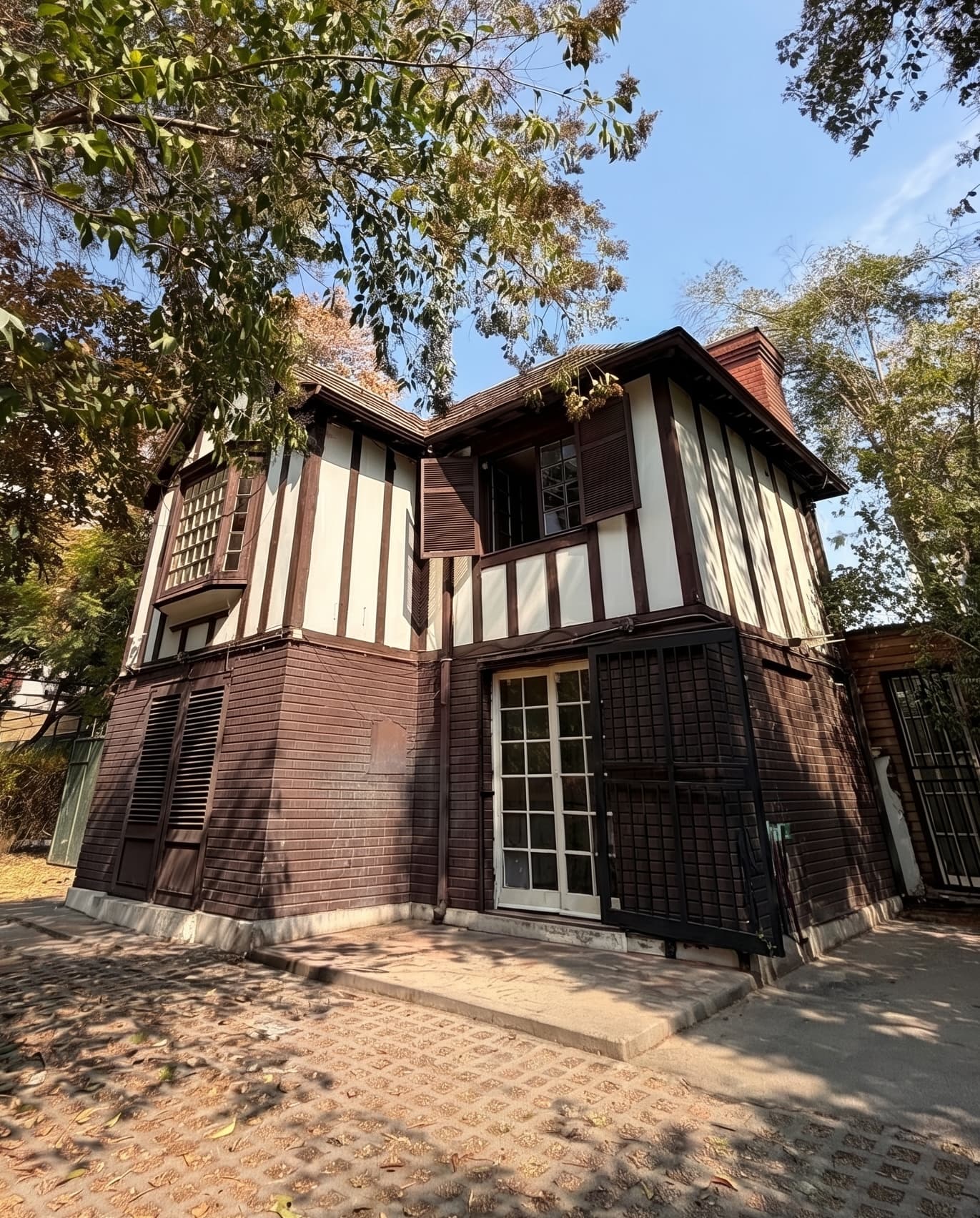 Los Acantos — Sede Vitacura